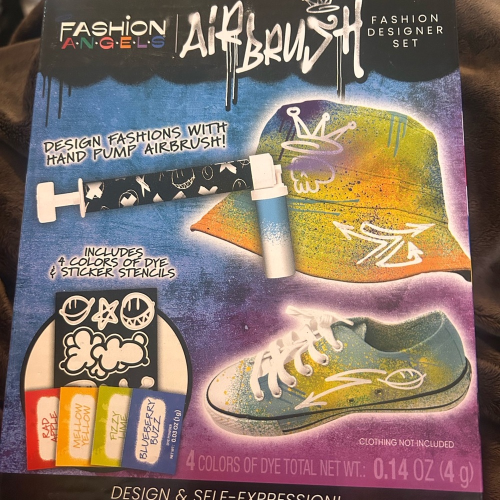 Fashion Angels Airbrush Hat Set - Blue and Yellow